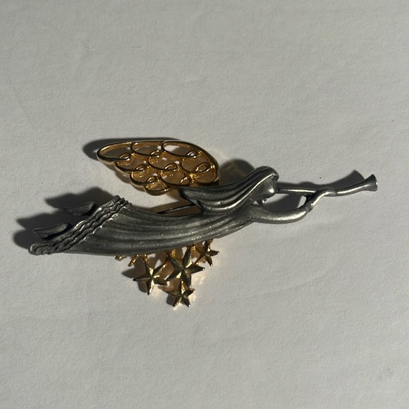 Angel Pin in Silver Tone with Gold Tone Wings - Picture 1 of 3